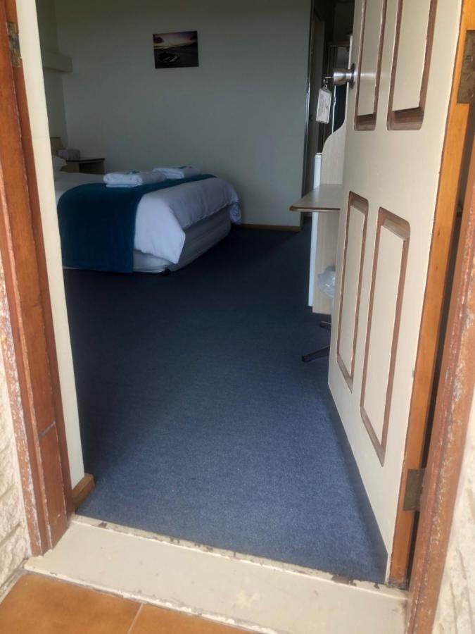 Stansbury Holiday Motel Екстер'єр фото